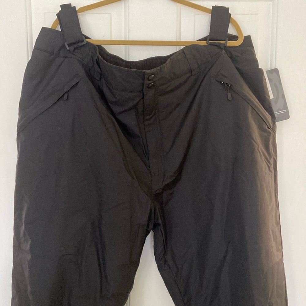 NWT-Rawik Snowpants